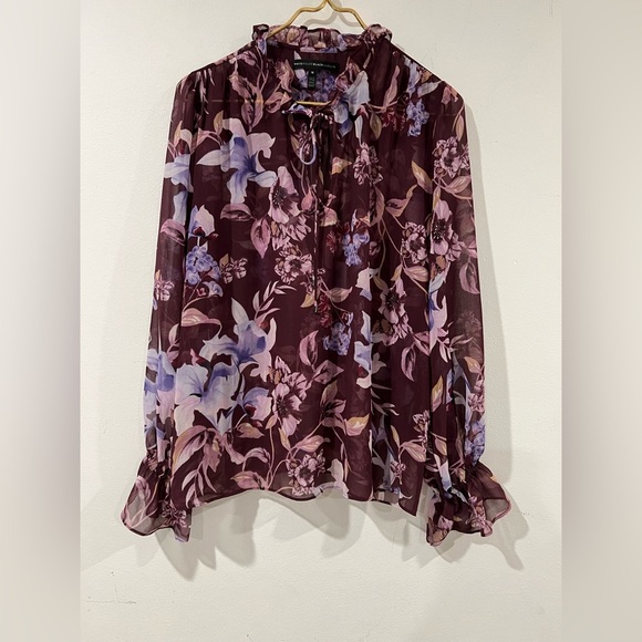 WHITE HOUSE BLACKMARKET Long Sleeve Tie Neck Printed Blouse burgundy Size M - Picture 4 of 9